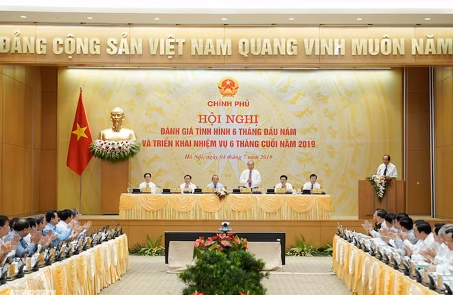 Phiên họp đánh giá tình hình 6 tháng đầu năm và triển khai nhiệm vụ 6 tháng cuối năm