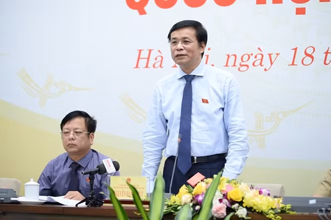 Tổng Thư ký Quốc hội giải đáp nhiều câu hỏi của báo chí
