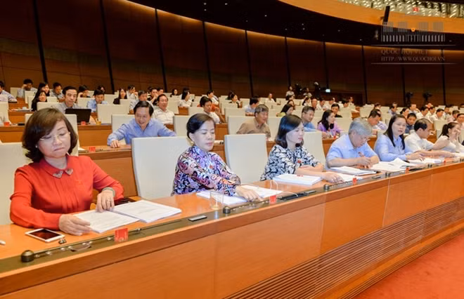 Các ĐBQH bấm nút thông qua Luật Cảnh vệ, chiều 20-6