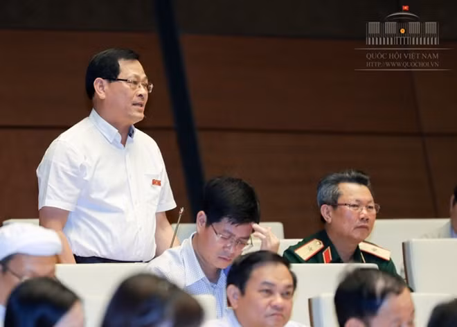 ĐBQH Nguyễn Hữu Cầu