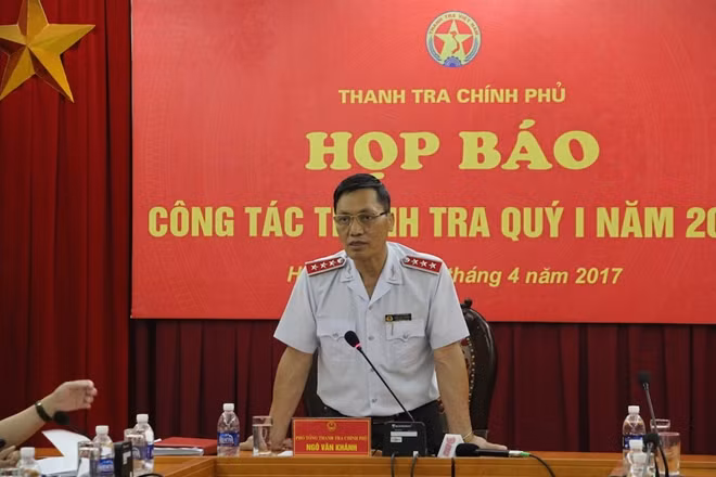 Phó Tổng Thanh tra Chính phủ Ngô Văn Khánh trả lời tại buổi họp báo.
