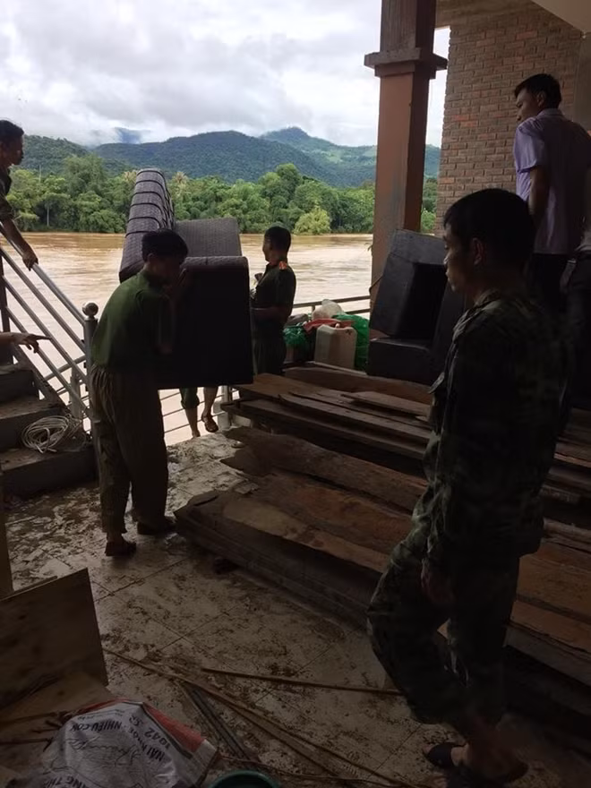 Sơ tán những vật dụng cần thiết.