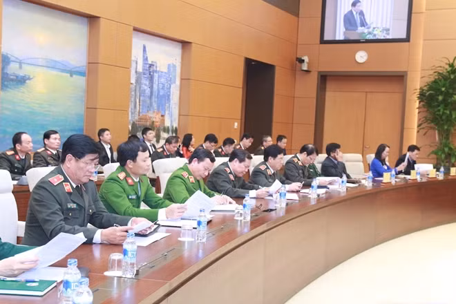 Các đại biểu dự hội nghị