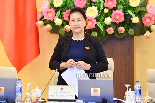 Chủ tịch Quốc hội Nguyễn Thị Kim Ngân phát biểu tại phiên họp
