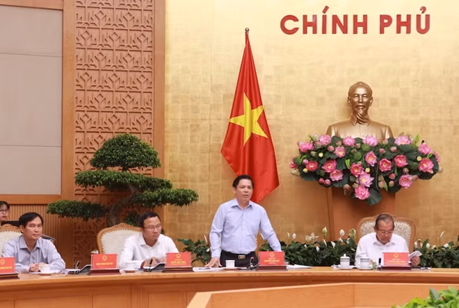 Bộ trưởng Bộ GTVT Nguyễn Văn Thể phát biểu tại hội nghị