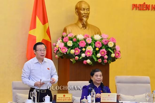 Phó Chủ tịch Quốc hội Phùng Quốc Hiển