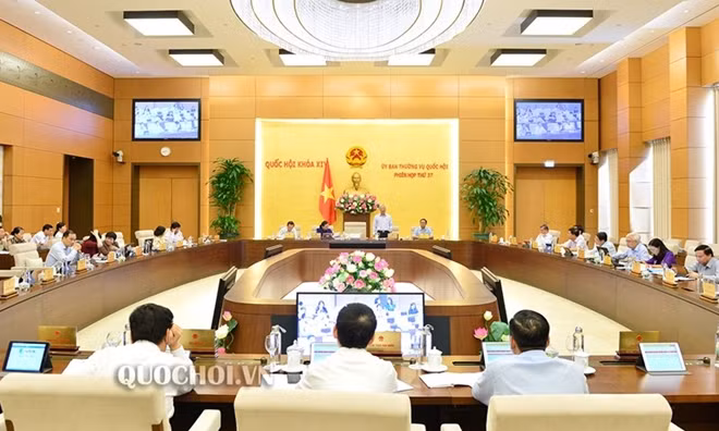 Toàn cảnh phiên họp
