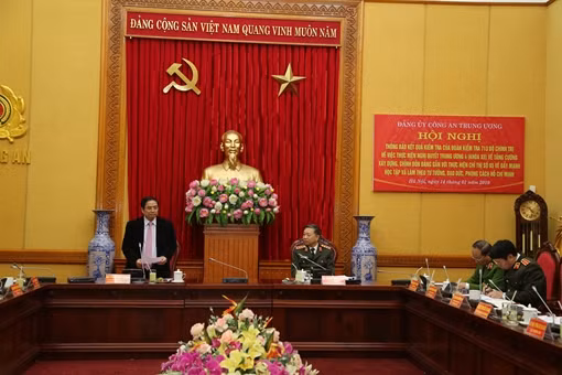 Công bố Quyết định nhân sự tham gia Đảng ủy, Ban Thường vụ Đảng ủy Công an Trung ương ảnh 8