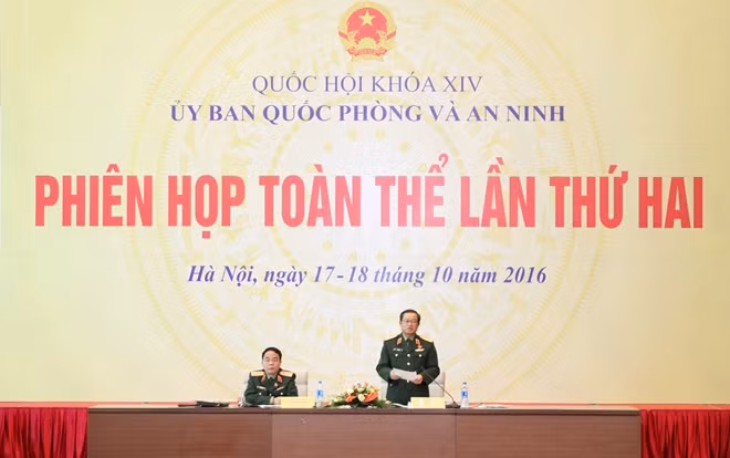 Phó Chủ tịch Quốc hội Đỗ Bá Tỵ phát biểu chỉ đạo tại phiên họp