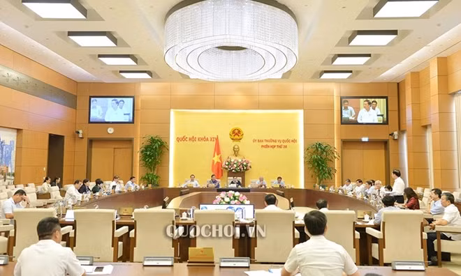 Toàn cảnh phiên họp