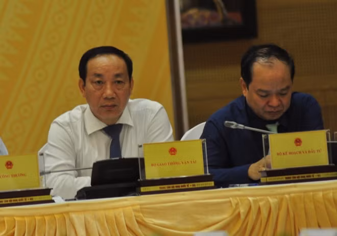 Thứ trưởng Nguyễn Hồng Trường tại buổi họp báo