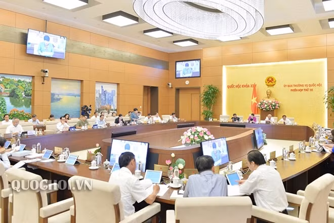 Toàn cảnh phiên họp