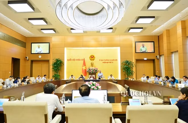 Toàn cảnh phiên họp