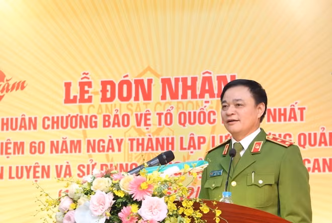 Trung tướng Phạm Quốc Cương, Tư lệnh CSCĐ phát biểu tại buổi lễ.