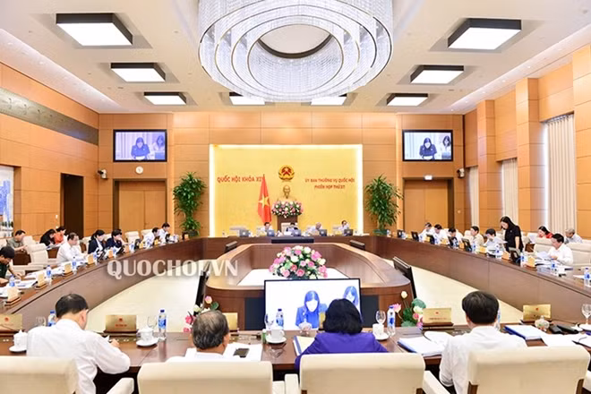 Toàn cảnh phiên họp