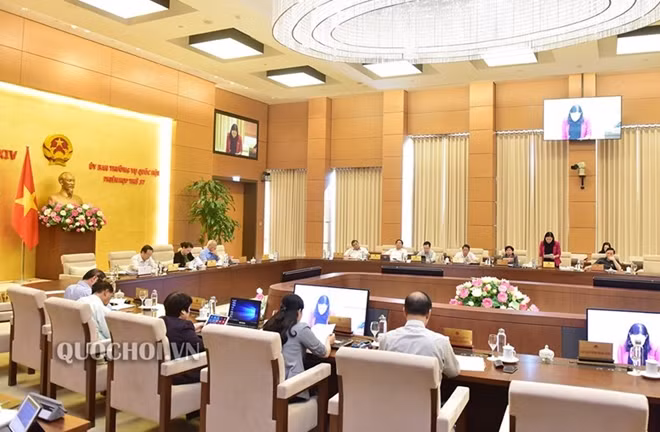 Toàn cảnh phiên họp
