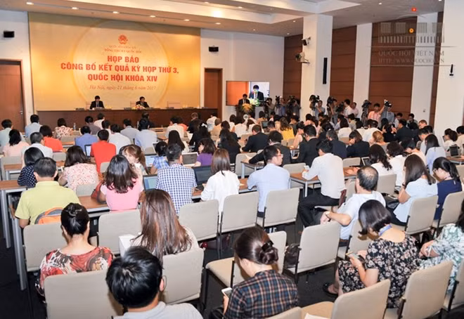 Toàn cảnh buổi họp báo