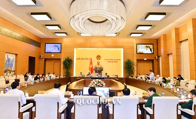 Toàn cảnh phiên họp