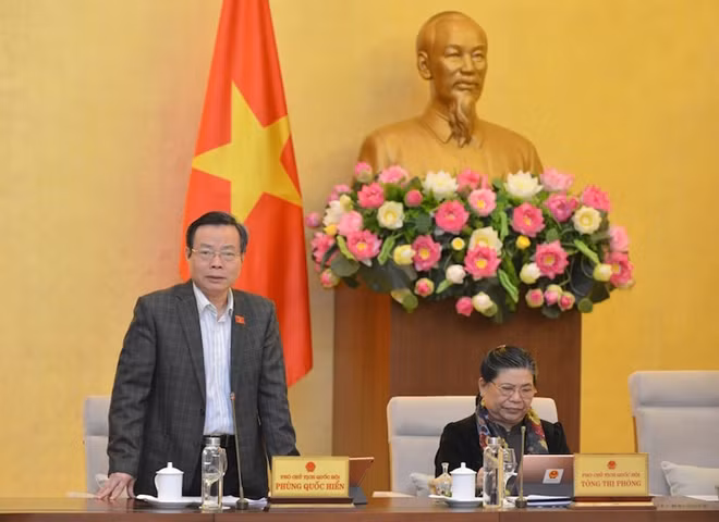 Phó Chủ tịch Quốc hội Phùng Quốc Hiển.