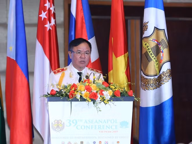 Trung tướng Trần Văn Vệ phát biểu bế mạc hội nghị