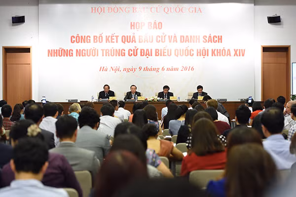 Toàn cảnh buổi họp báo chiều 9-6