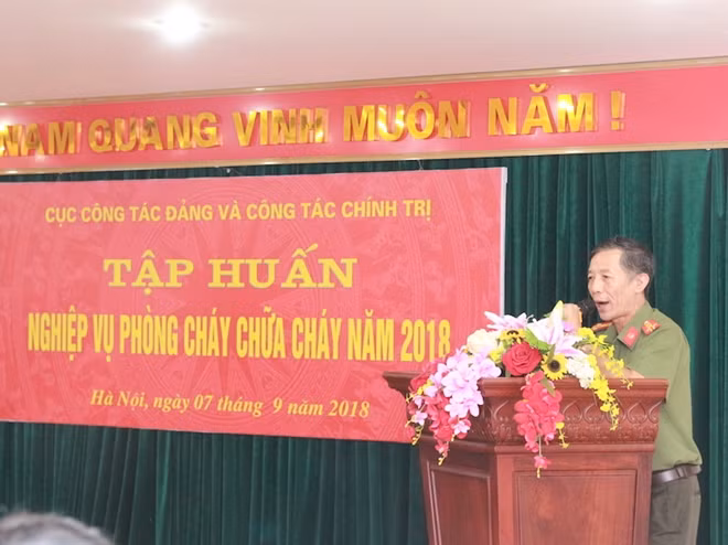 Đại tá Phạm Bá Hậu khai mạc lớp tập huấn