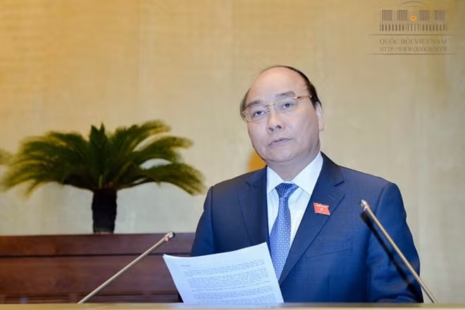 Thủ tướng Chính phủ Nguyễn Xuân Phúc trong phiên chất vấn sáng 17-11