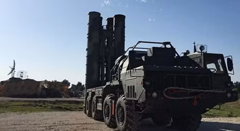Hệ thống tên lửa S-400.