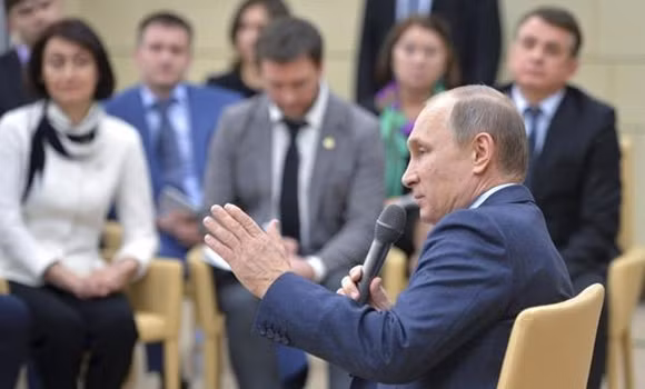 Tổng thống Nga Vladimir Putin trong một buổi nói chuyện ở Moskva. (ảnh: APA)