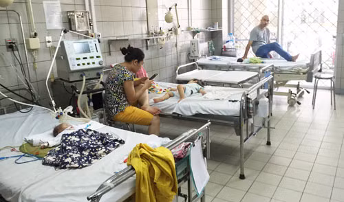 Nên tạo điều kiện để thu hút BHYT cho HSSV.