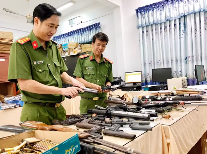 Công an tỉnh Bạc Liêu thu hồi VK,VLN, CCHT vượt gấp 3 lần chỉ tiêu đăng ký với Bộ Công an.