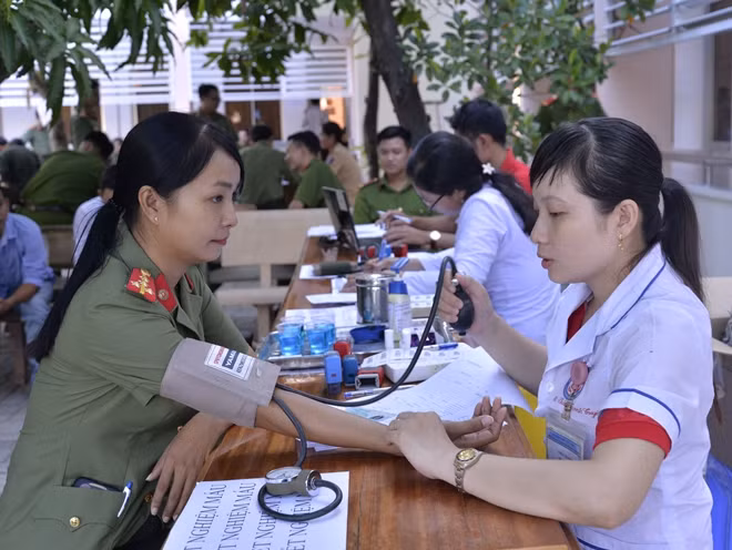 CBCS Công an tỉnh Cà Mau hiến máu tình nguyện năm 2019.
