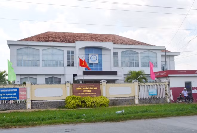 Trường CĐCĐ Sóc Trăng.