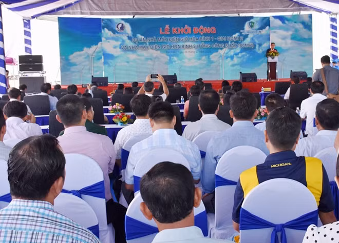 Toàn cảnh lễ khởi công.
