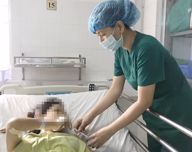 Sản phụ Thùy đang được chăm sóc tại BVĐKTƯCT.