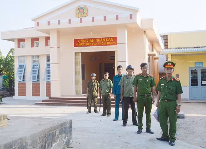 Đến nay, Công an Sóc Trăng đã điều động 132 Công an chính qui đảm nhiệm các chức danh Công an xã.