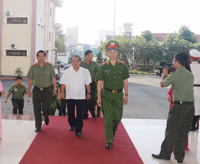 Thứ trưởng Nguyễn Duy Ngọc đến dự và chỉ đạo Hội nghị.