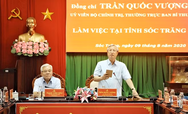 Đồng chí Trần Quốc Vượng phát biểu tại buổi làm việc.