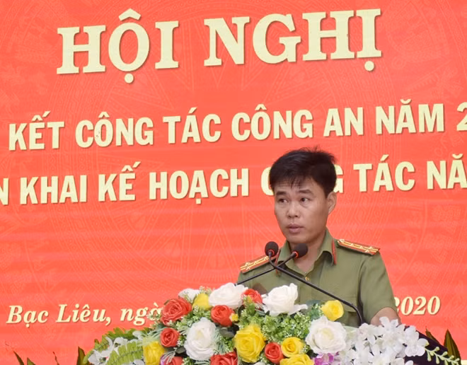 Đại tá Lê Việt Thắng, Giám đốc Công an tỉnh Bạc Liêu, phát biểu khai mạc Hội nghị.