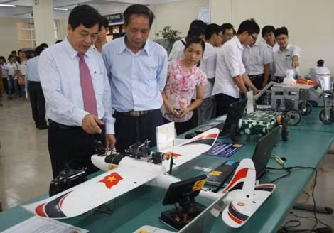 Khoa học và công nghệ trở thành động lực chính phát triển bền vững đất nước. Khoa học và công nghệ trở thành động lực chính phát triển bền vững đất nước.