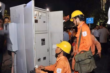 Biểu giá điện cụ thể sẽ được Bộ Công thương công bố trong tuần sau. Biểu giá điện cụ thể sẽ được Bộ Công thương công bố trong tuần sau.