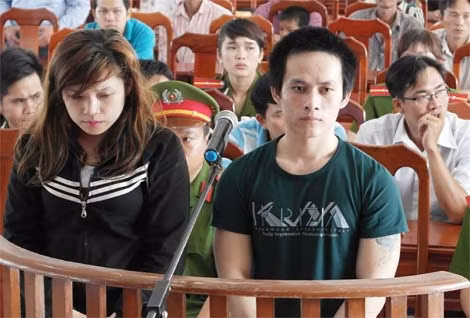 Trần Văn Nên tại phiên tòa xét xử vì điều khiển phương tiện trong tình trạng có rượu, dẫn đến chết người.