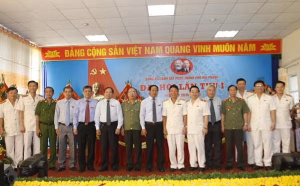 Thứ trưởng Trần Việt Tân, đại diện lãnh đạo TP cùng các đại biểu dự Đại hội. Thứ trưởng Trần Việt Tân, đại diện lãnh đạo TP cùng các đại biểu dự Đại hội.
