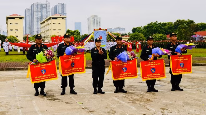 Các đơn vị được khen thưởng tại Lễ bế mạc