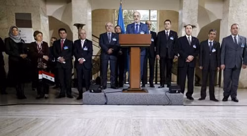 Trưởng đoàn đàm phán của phái đoàn chính phủ Syria, Bashar al-Jaafari tại cuộc họp báo hôm 19-4 ở Geneva (Thụy Sĩ).