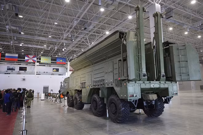 Hệ thống tên lửa Iskander-M có tầm bắn 480 km. Ảnh: TASS