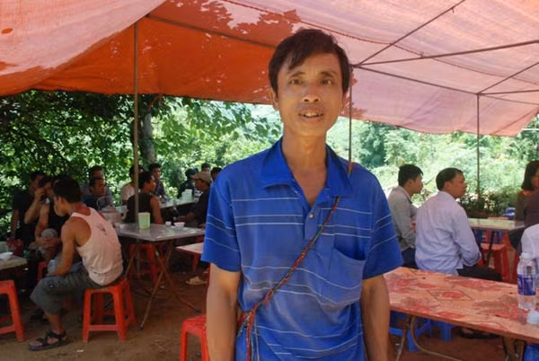 Anh Phàn Văn Chung bàng hoàng về hung tin ập đến với gia đình.