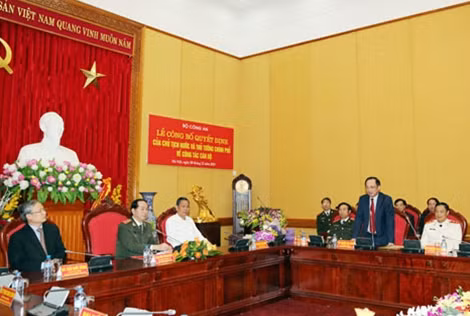Thứ trưởng Bộ Công an Nguyễn Văn Thành phát biểu tại buổi Lễ.