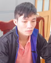 Đối tượng Vương tại Phòng Cảnh sát truy nã tội phạm, Công an tỉnh Đắk Nông.