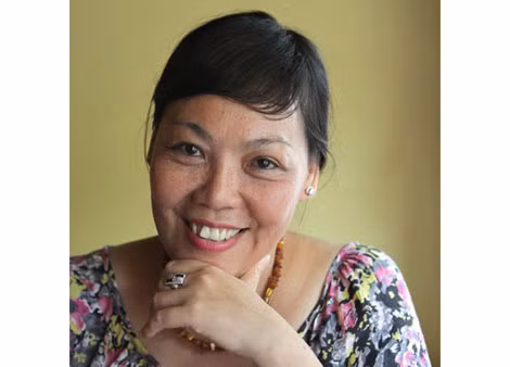 Nhà văn Y Ban.